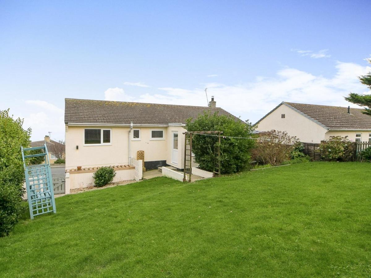 Pass The Keys Modern Coastal Home In Bull Bay Amlwch Exterior photo